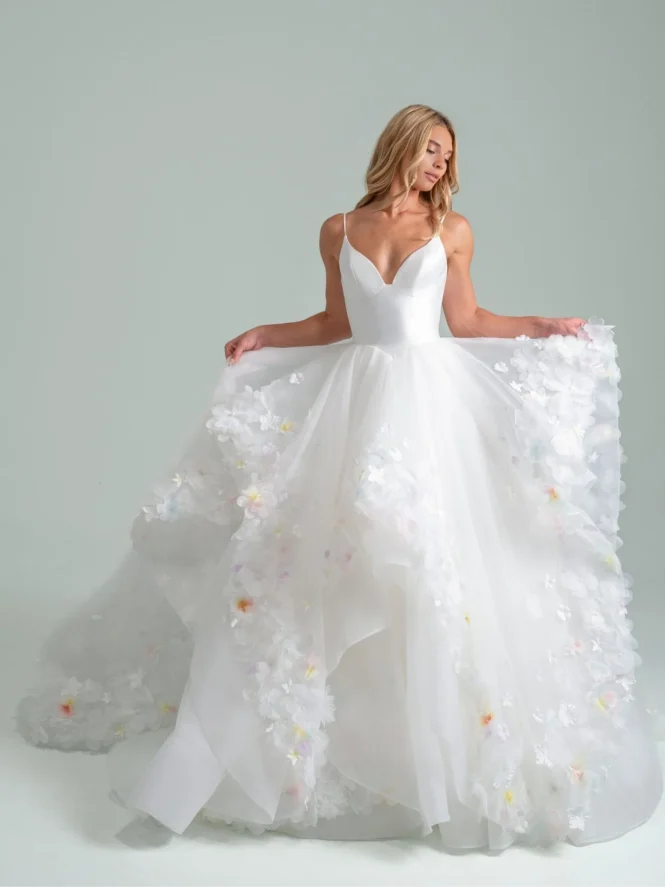 Turning Paiges by Hayley Paige Size 10/12